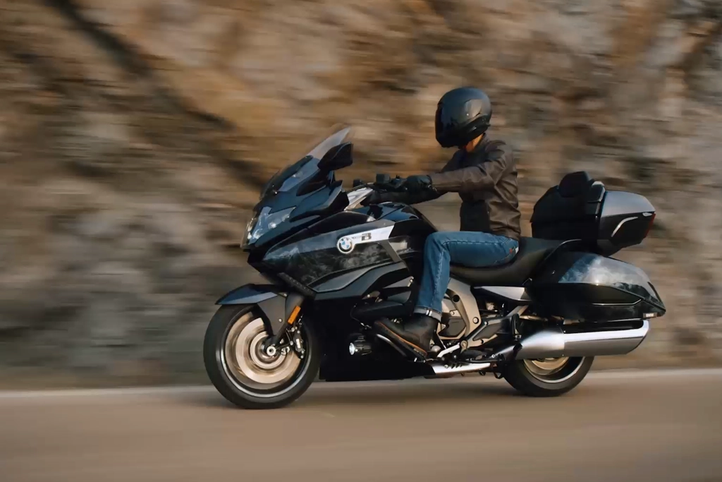 K 1600 Grand America