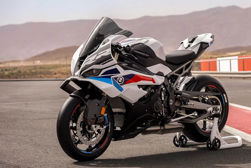 bmw_motorrad_s_1000_rr_banner_335127122.webp