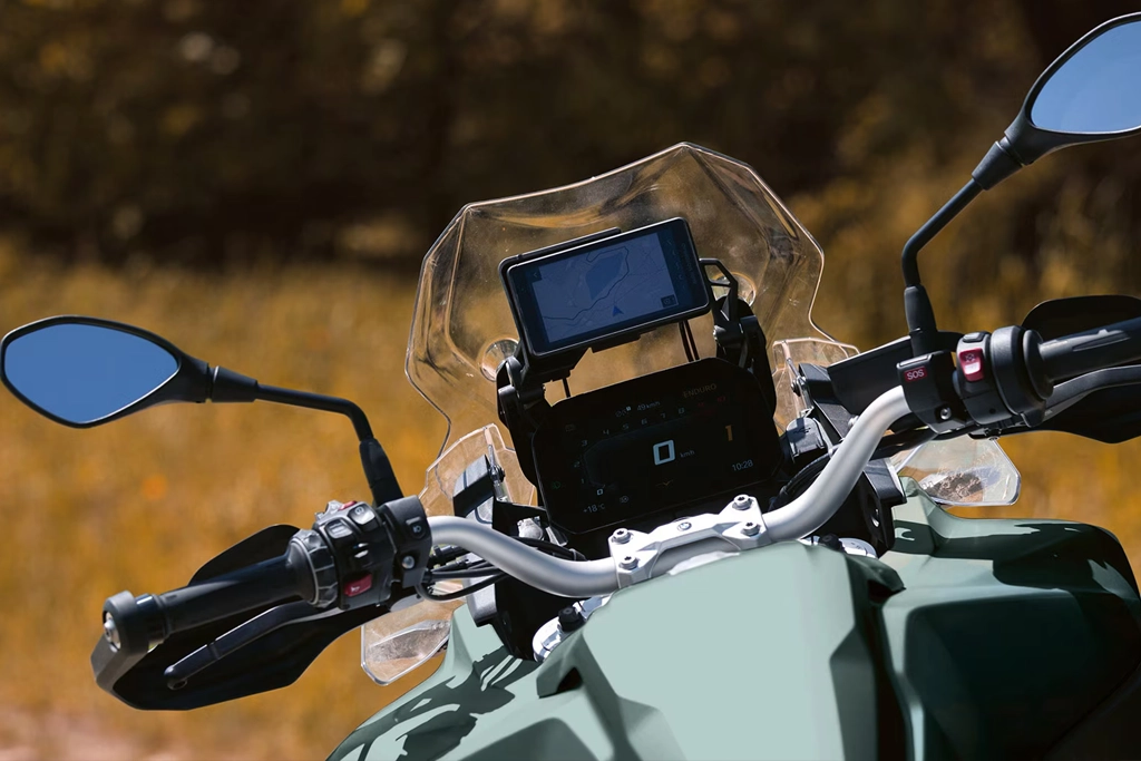 Tableau de bord TFT de la BMW Motorrad F 900 GS Adventure