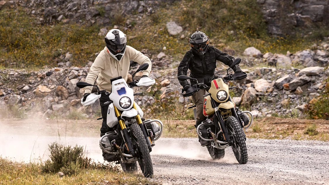 Détail du tableau de bord numérique de la BMW Motorrad R 12 G/S