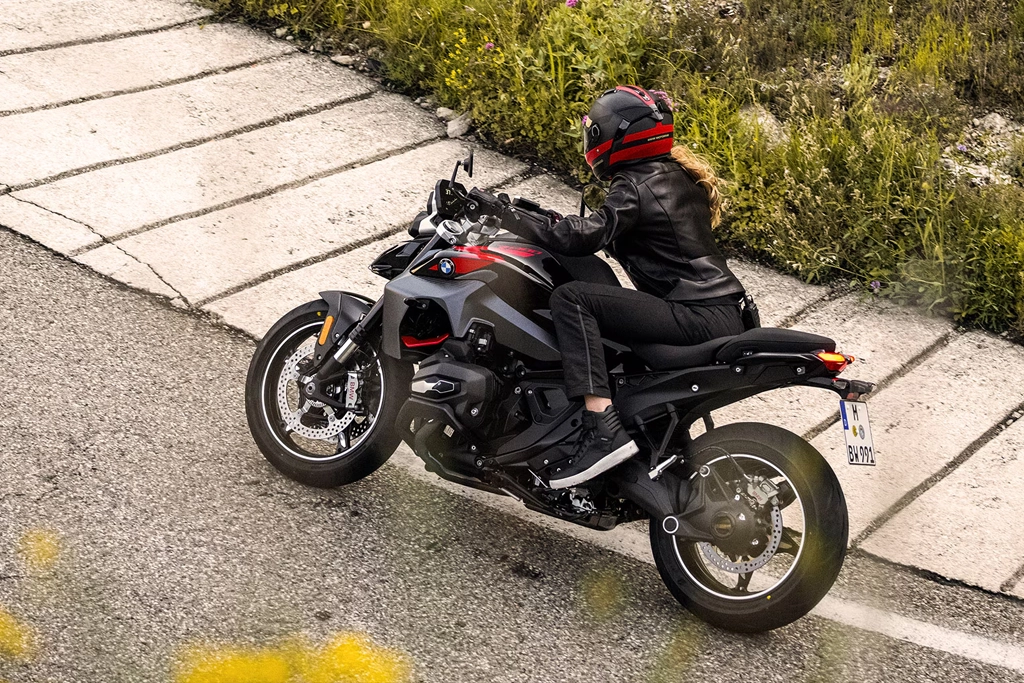 Tableau de bord numérique de la BMW Motorrad R 1300 R