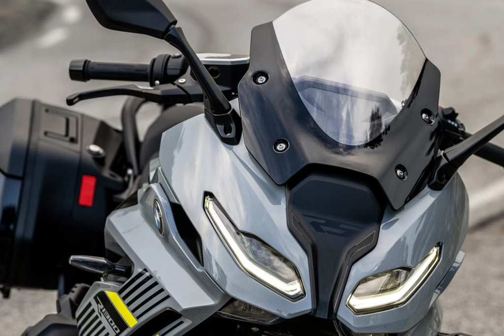 Tableau de bord digital de la BMW Motorrad R 1300 RS