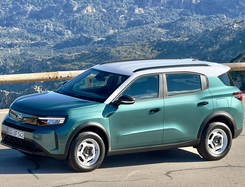 Vue profil du Nouveau Frontera avec sièges ergonomiques